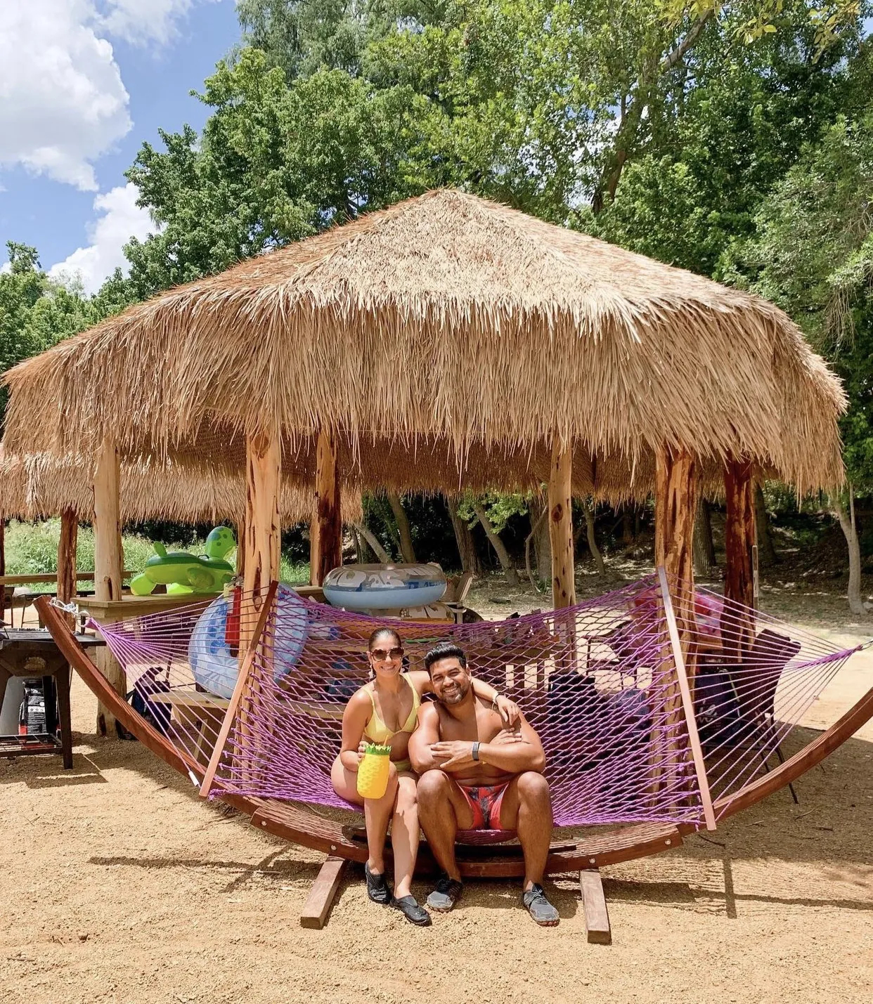 gallery-couple-hammock.webp