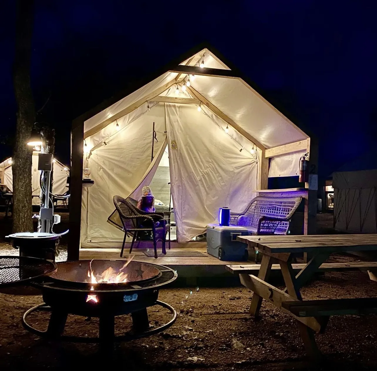 gallery-glamping-night.webp