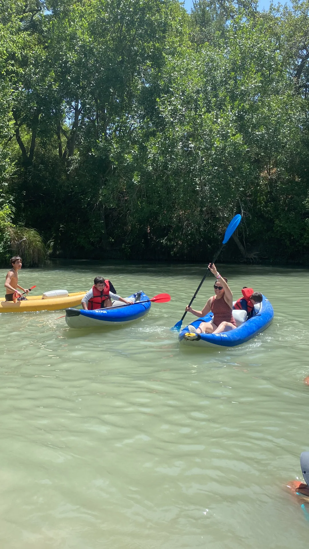 sb-family-kayaking.webp